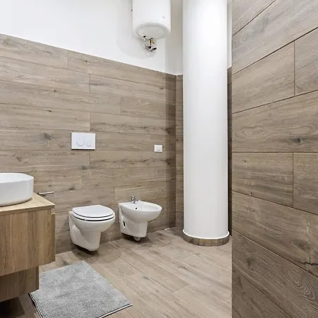 Modern And New Flat In Duomo Area *